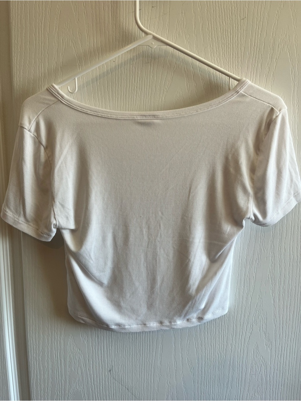 Sunday Best Aritzia | Ribbed Button-Front Cropped Tee - Picture 6 of 7